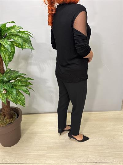 1508 Tül Detaylı Çilek Triko Bluz Siyah