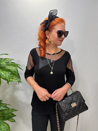 1508 Tül Detaylı Çilek Triko Bluz Siyah