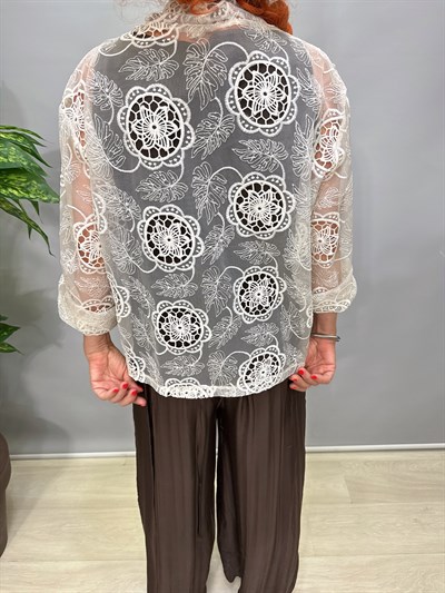 2045 Tül Üzeri Nakış Ceket
