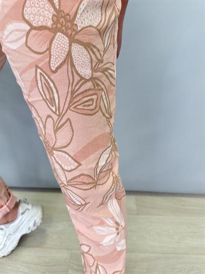 MNS 21191 İTALYAN DESENLİ PANTOLON 38-46 BEDENE  UYGUN YAVRU AĞZI