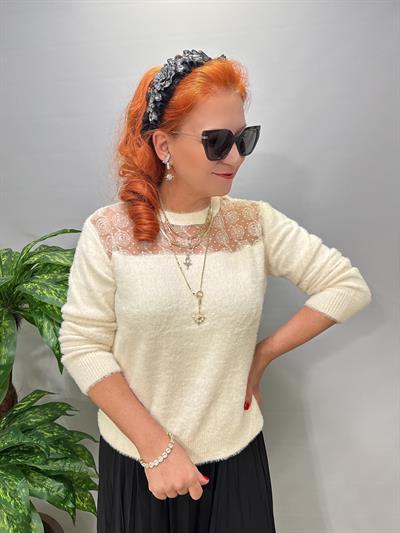 2126 Tül Detaylı Triko Bluz Ekru