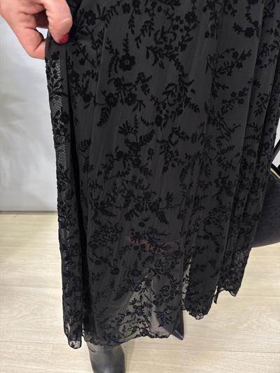 2188 Flok Kabartmalı Tül etek Siyah