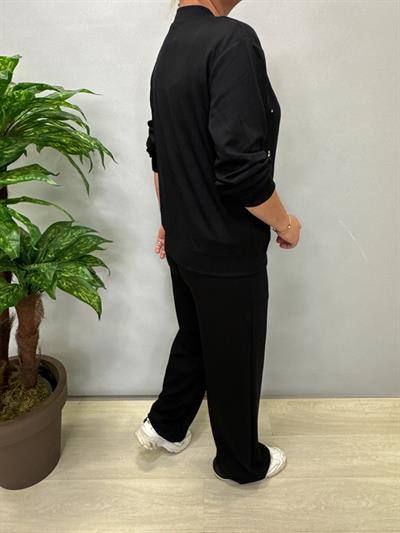 2289 Taş Detaylı Takım Siyah(ARA BEDENLER 1 BEDEN KÜÇÜK ALABİLİR)