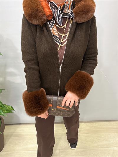 2333 Kollarda ve Yakada Kürk Detaylı Hırka / Ceket Kahve