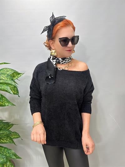 2366 Kayık Yaka Kazak Siyah