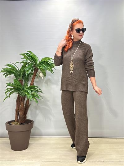 2666 Yarım Balıkçı Yaka Triko Takım Kahve