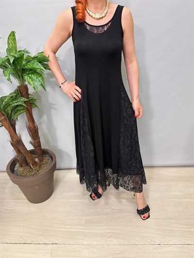 2686 Dantel Detay Tasarım Elbise 