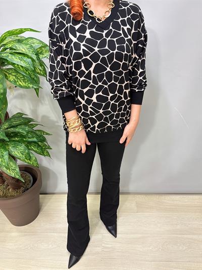2826  V Yaka Desenli Modal Bluz Siyah