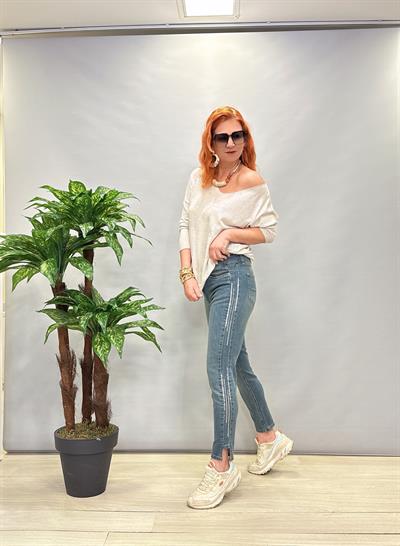 2919 PAYET DETAYLI PAÇA KESİK JEAN MAVİ