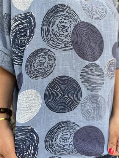 3000 İTALYAN PAMUK YUVARLAK DESEN BLUZ MAVİ 46 BEDENE KADAR UYUMLUDUR