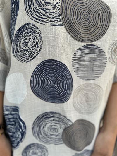 3000 İTALYAN PAMUK YUVARLAK DESEN BLUZ VİZON 46 BEDENE KADAR UYUMLUDUR