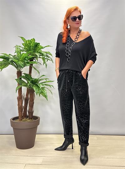 3212 Italyan Deri Görünümlü Desenli Pantolon Siyah