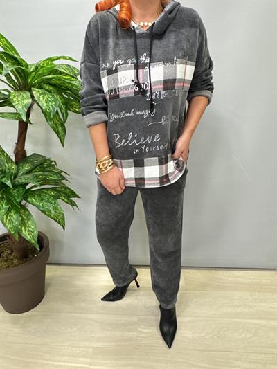 1875 Ekose Detaylı Şönil Kadife Takım Gri