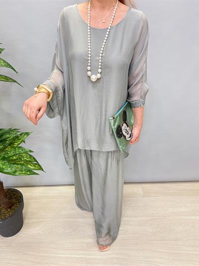 MNS 34034 İTALYAN İPEK TAKIM AÇIK MİNT YEŞİLİ