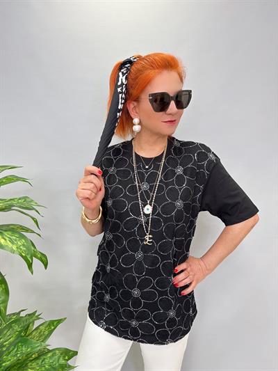 4415 TÜL ÇİÇEK DETAY BLUZ SİYAH (1 BEDEN KÜÇÜK ALINIZ)