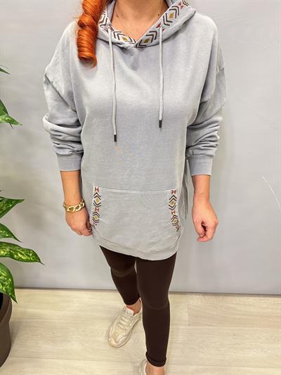 4532 Nakış Detaylı Sweatshirt Gri