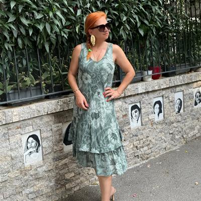 5013 PREMIUM İTALYAN PAMUK ÖN ARKA V ÇİÇEK DESEN ELBİSE HAKİ 46 BEDENE KADAR UYUMLU