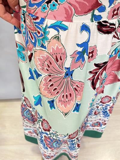 7050 Pamuklu Viskon Desenli Elbise 