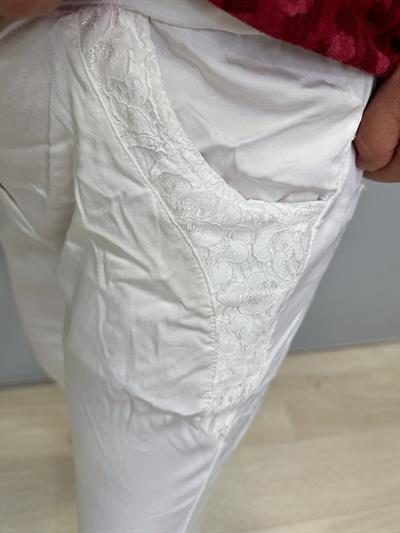 8484 İTALYAN DANTEL DETAY PANTOLON BEYAZ 40-48 BEDENE KADAR UYGUNDUR