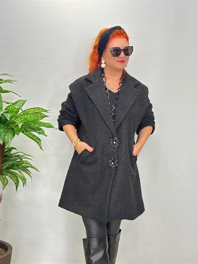 8851 Broş Detay Astarlı Kaban Siyah