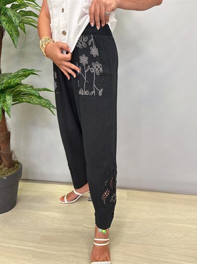 9088 Nakış Detay Pantolon Siyah