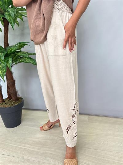 9088 Nakış Detay Pantolon Taş