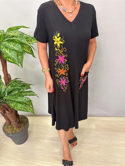 2310 Salaş Likralı Viskon Penye Nakış Detay Elbise Siyah 