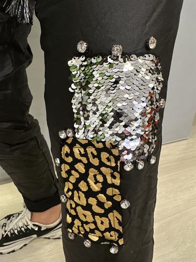 MNS 01017 İTALYAN PAYET DETAY DERİ PANTOLON SİYAH  38/46 ARASI UYGUNDUR 