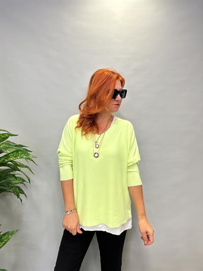 MNS 055 V YAKA YUMOŞ BLUZ ATLET DAHİL YEŞİL 46 BEDENE KADAR UYGUNDUR 