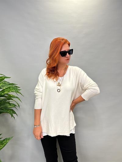 MNS 055 V YAKA YUMOŞ BLUZ ATLET DAHİL EKRU  46 BEDENE KADAR UYGUNDUR 