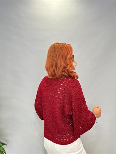 MNS 11068 KOL DETAY SİMLİ FİLE BLUZ  42 BEDENE KADAR UYUMLUDUR  KIRMIZI