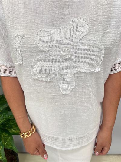 PMK 4046 Payetli Çiçek Detay Pamuklu Bluz Beyaz