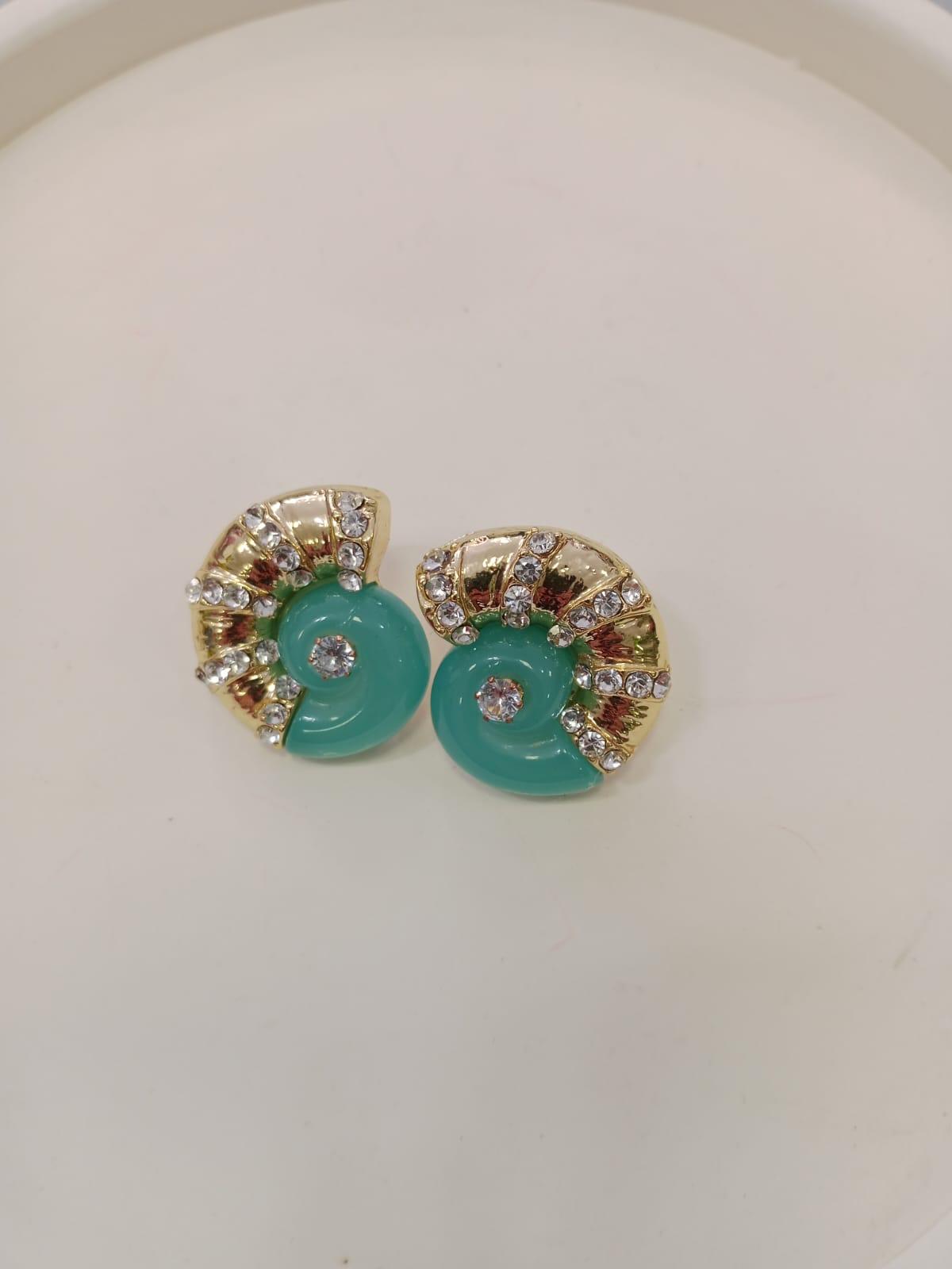 100 Deniz Kabuğu  Gold Detay Küpe 