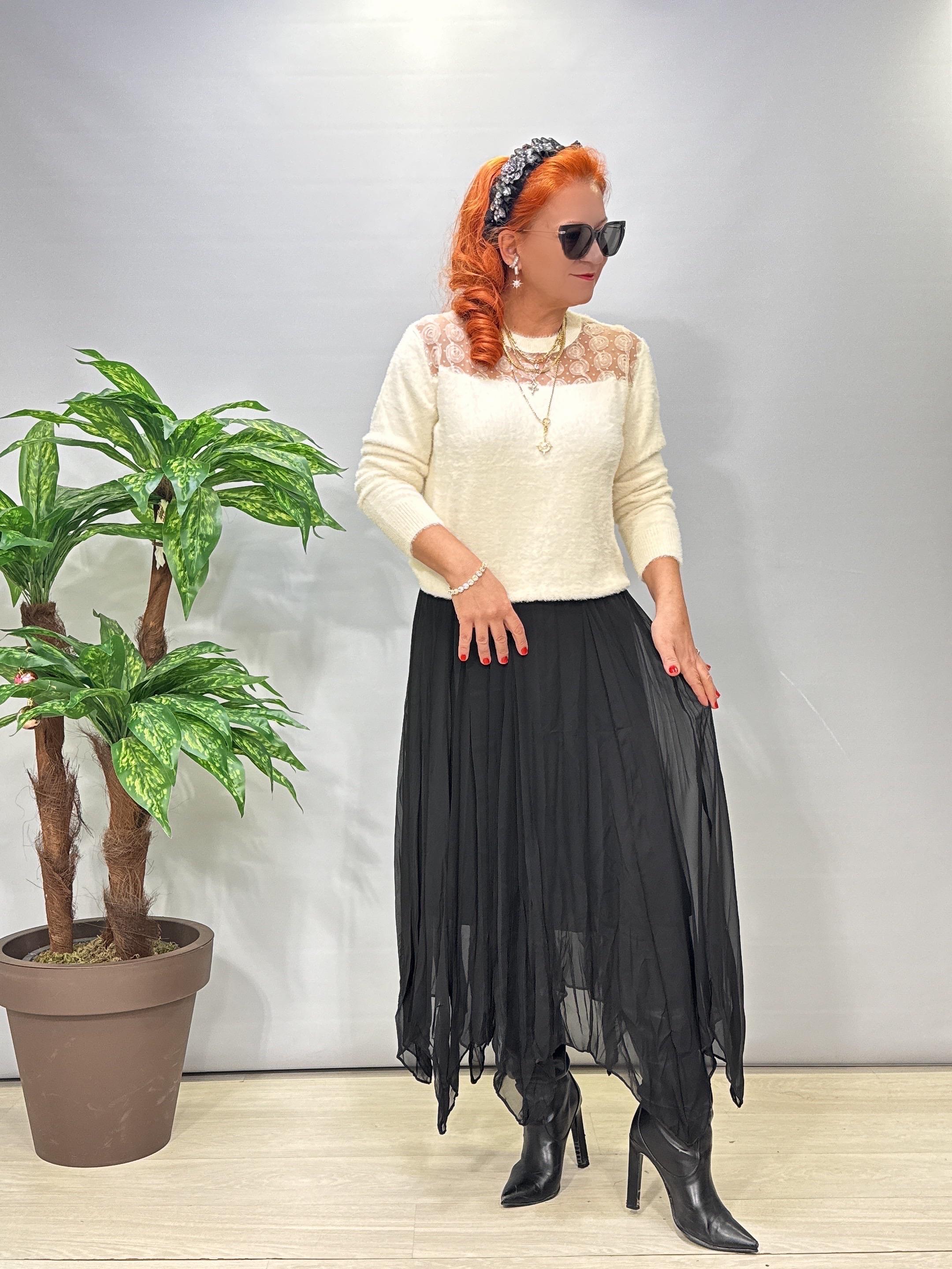 2126 Asimetrik Tül Etek Siyah