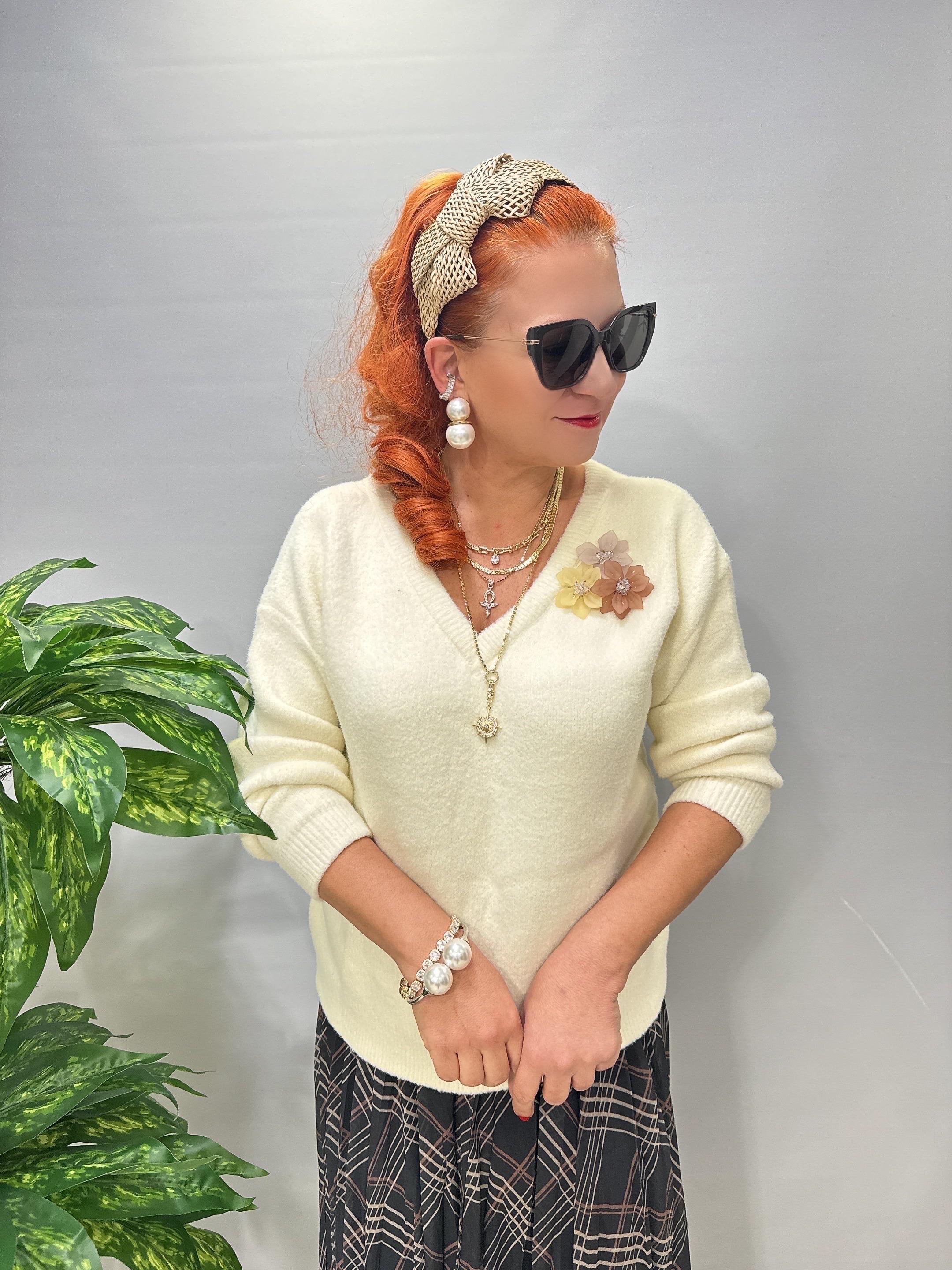 2126 Broş Detaylı Angora Triko Bluz Ekru