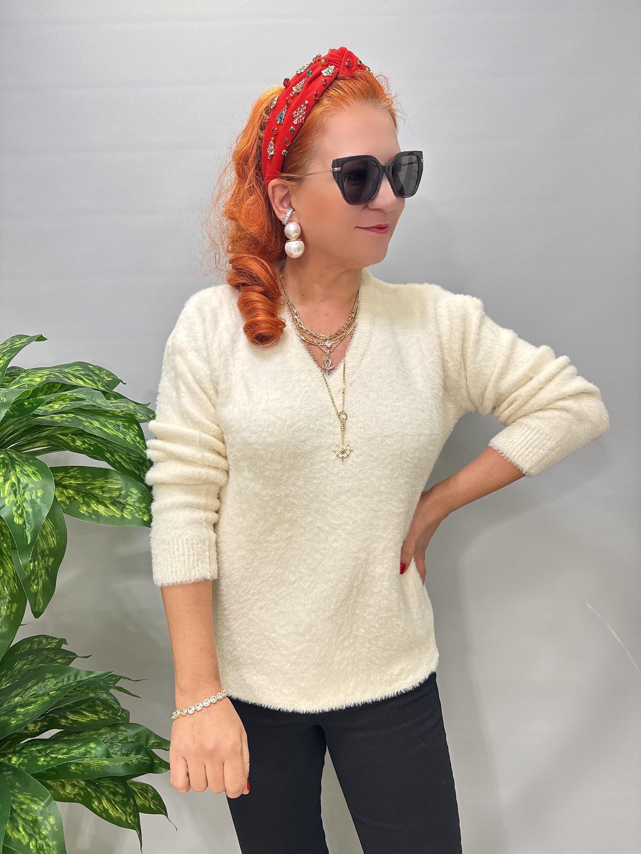 2126 V Yaka Sakal Triko Ekru