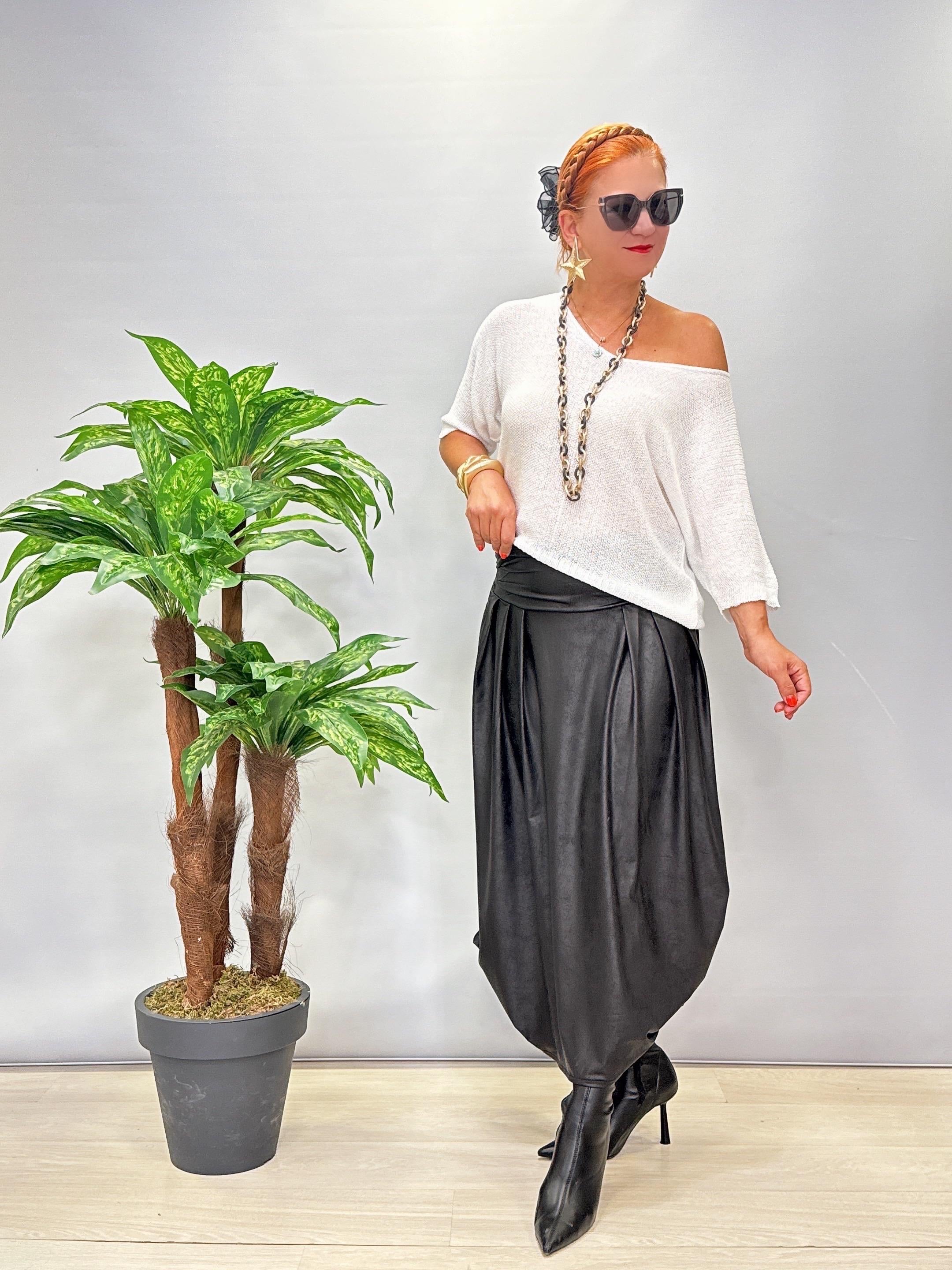 2342 Deri Görünümlü Tasarım Etek 