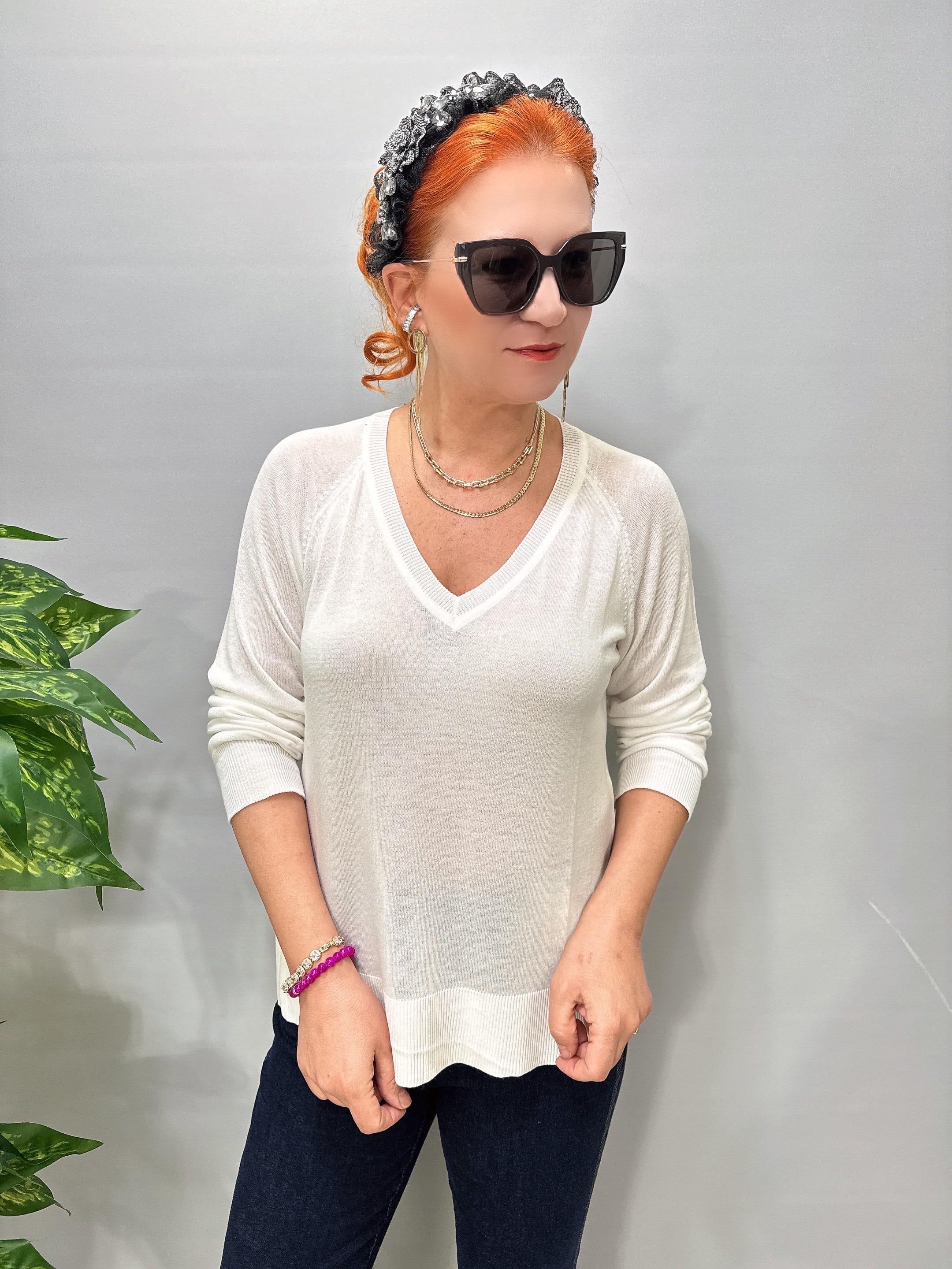 3111 İnce V Yaka Triko Ekru