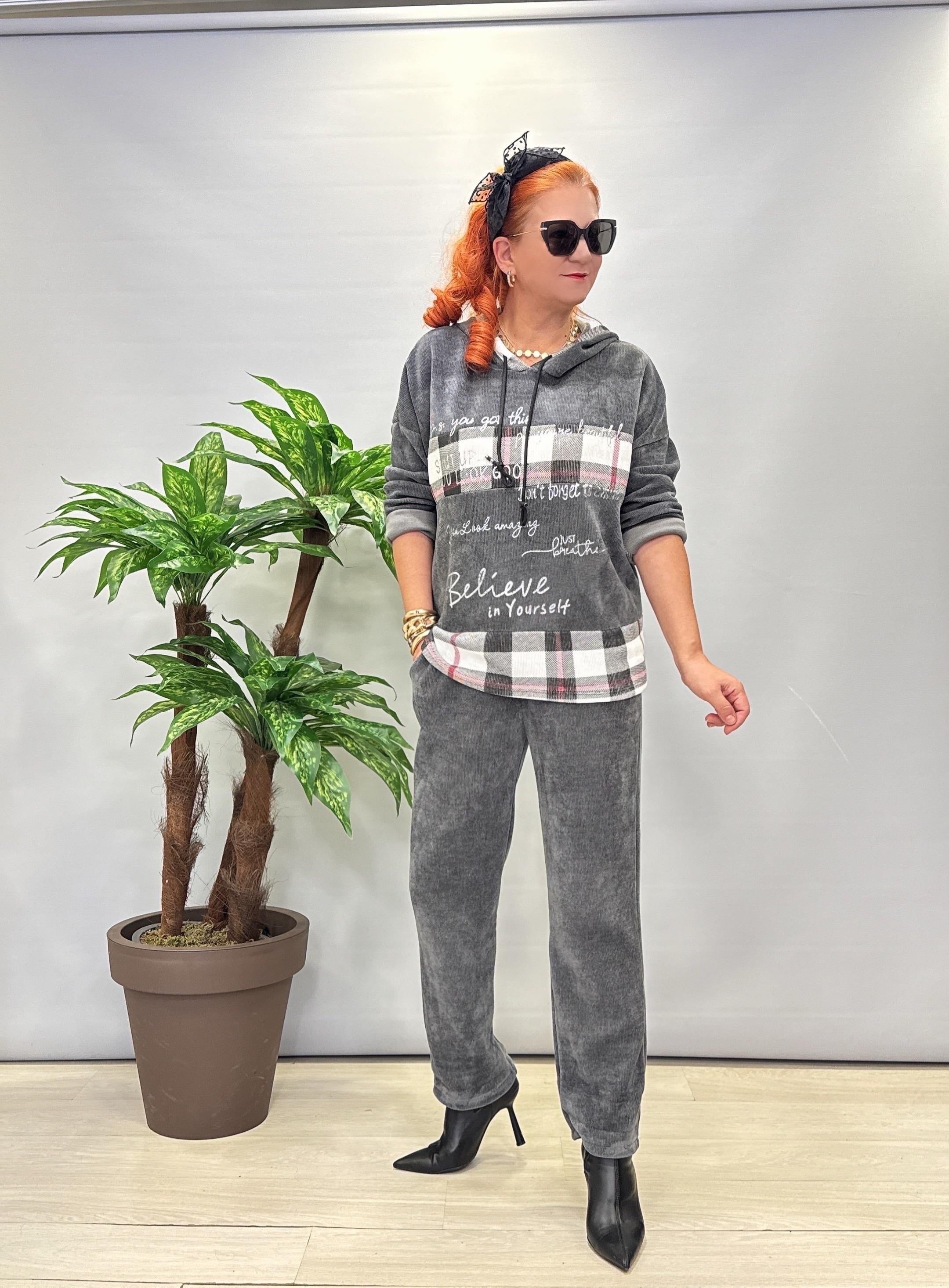 3311 Ekose Detaylı Şönil Kadife Takım Gri