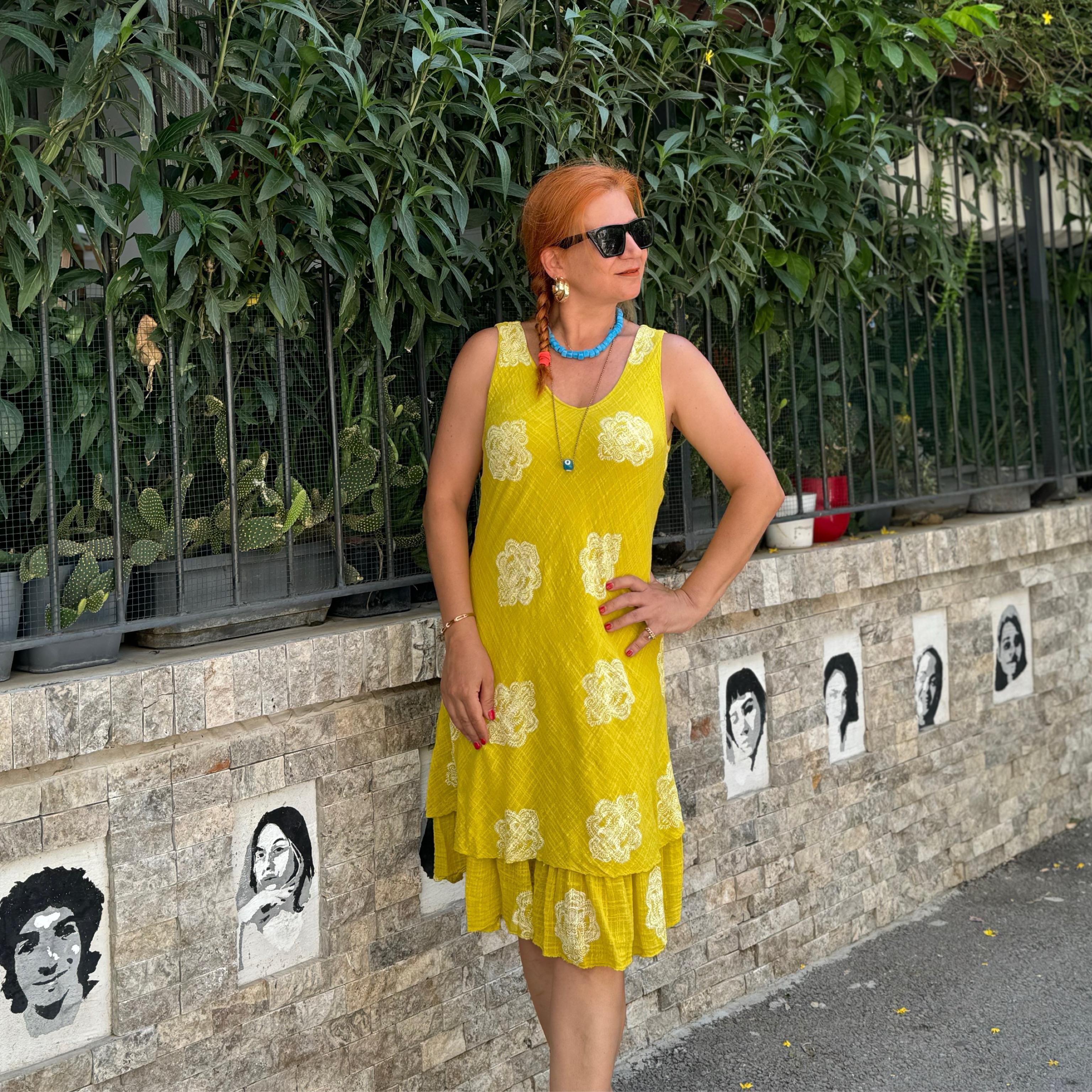 5013 PREMIUM İTALYAN PAMUK ÖN ARKA V DESENLİ ELBİSE SARI  46 BEDENE KADAR UYUMLU