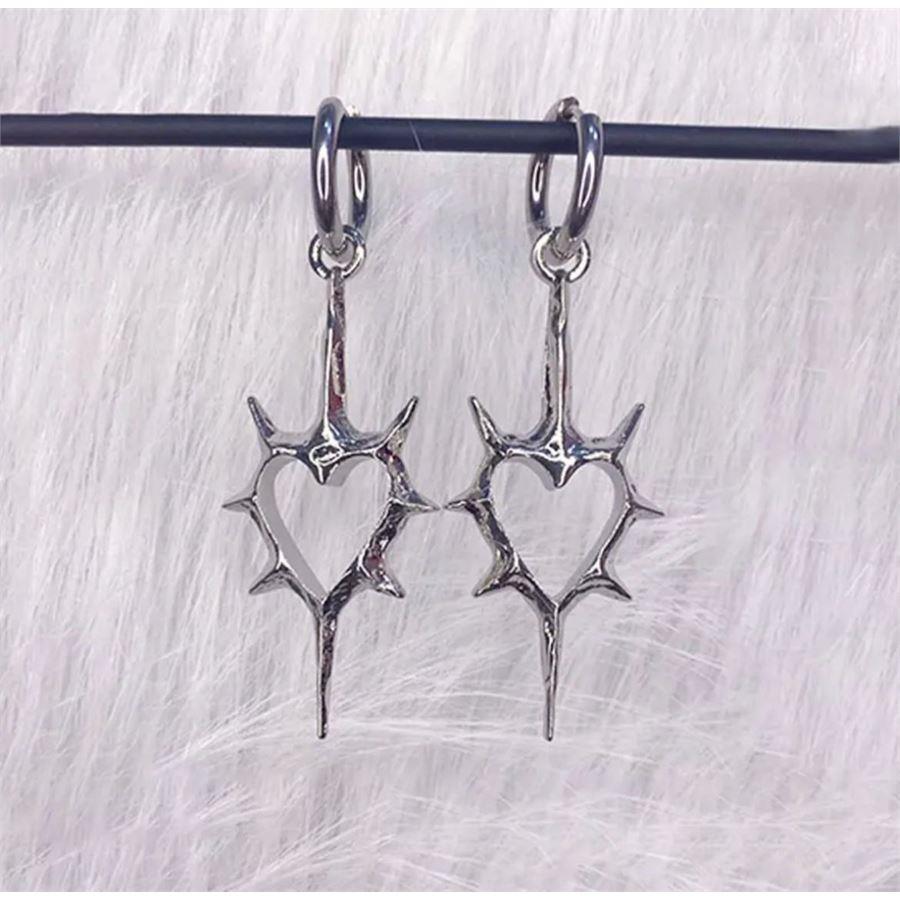 Gothic Thorny Heart Silver Küpe