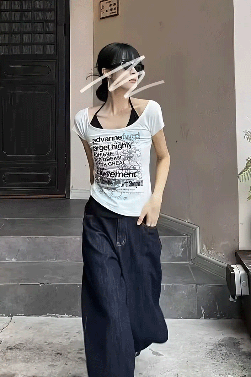 Beyaz Target Highly Lovement Madonna Yaka Ek Askılı Kısa Kollu Full Body Crop