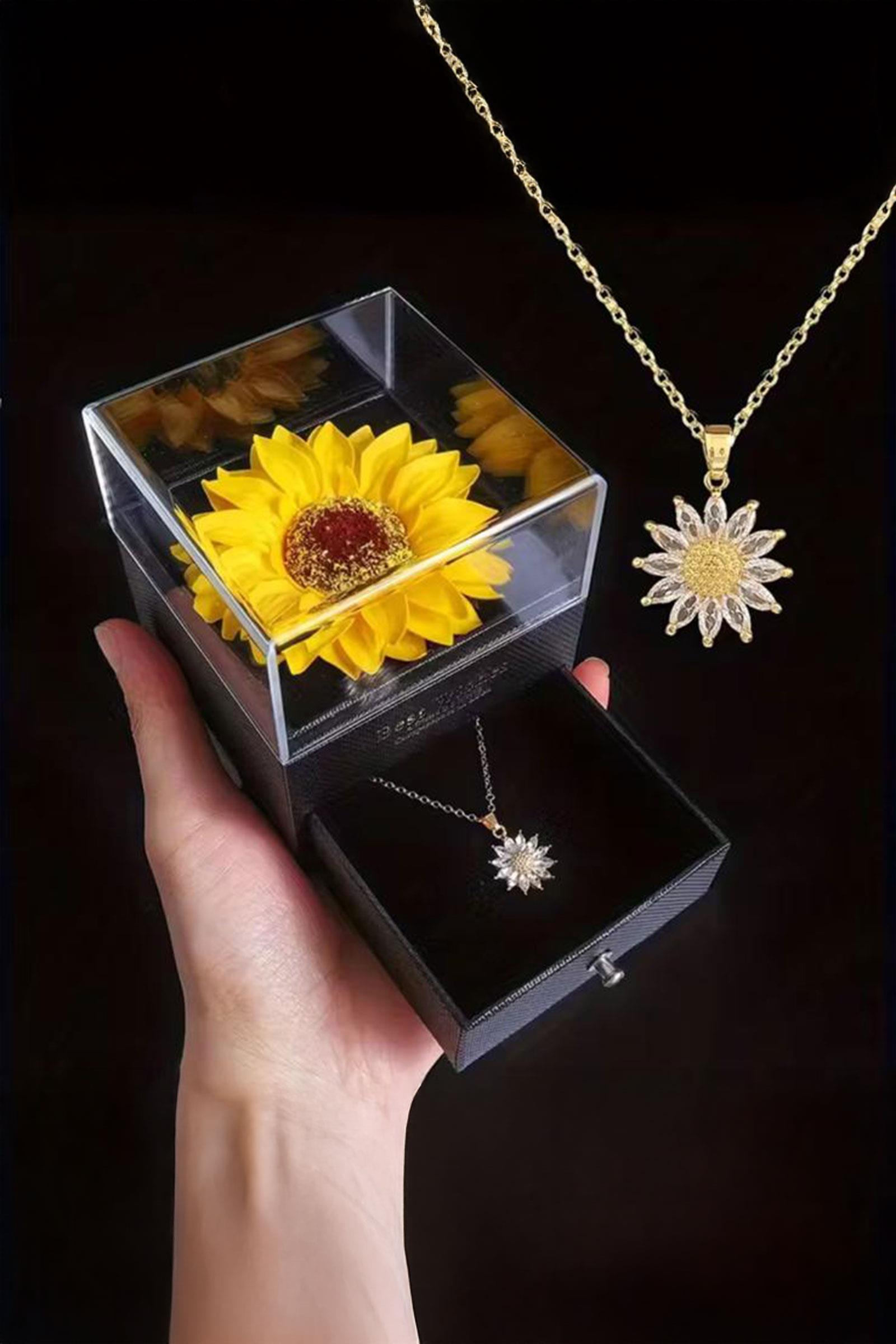 Gold Taşlı Papatya Kolye