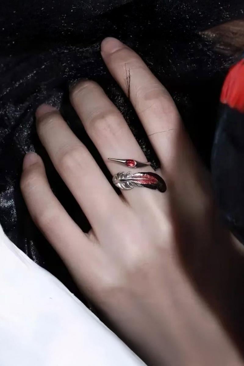 Silver Grunge Kırmızı Taşlı Tüy Detaylı Ayarlanabilir Yüzük
