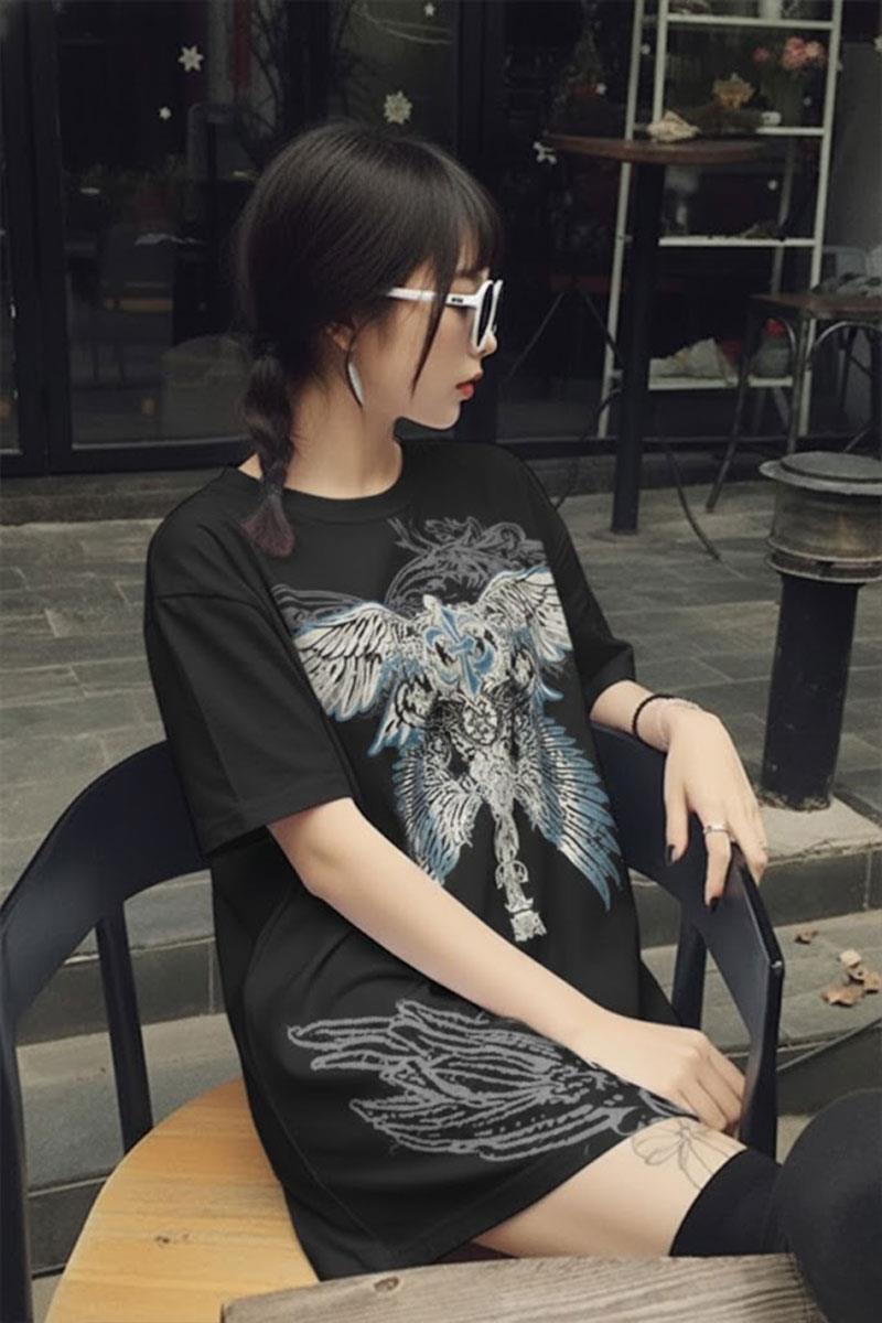 Siyah Gotik Wing Detaylı Y2K Unisex T-shirt