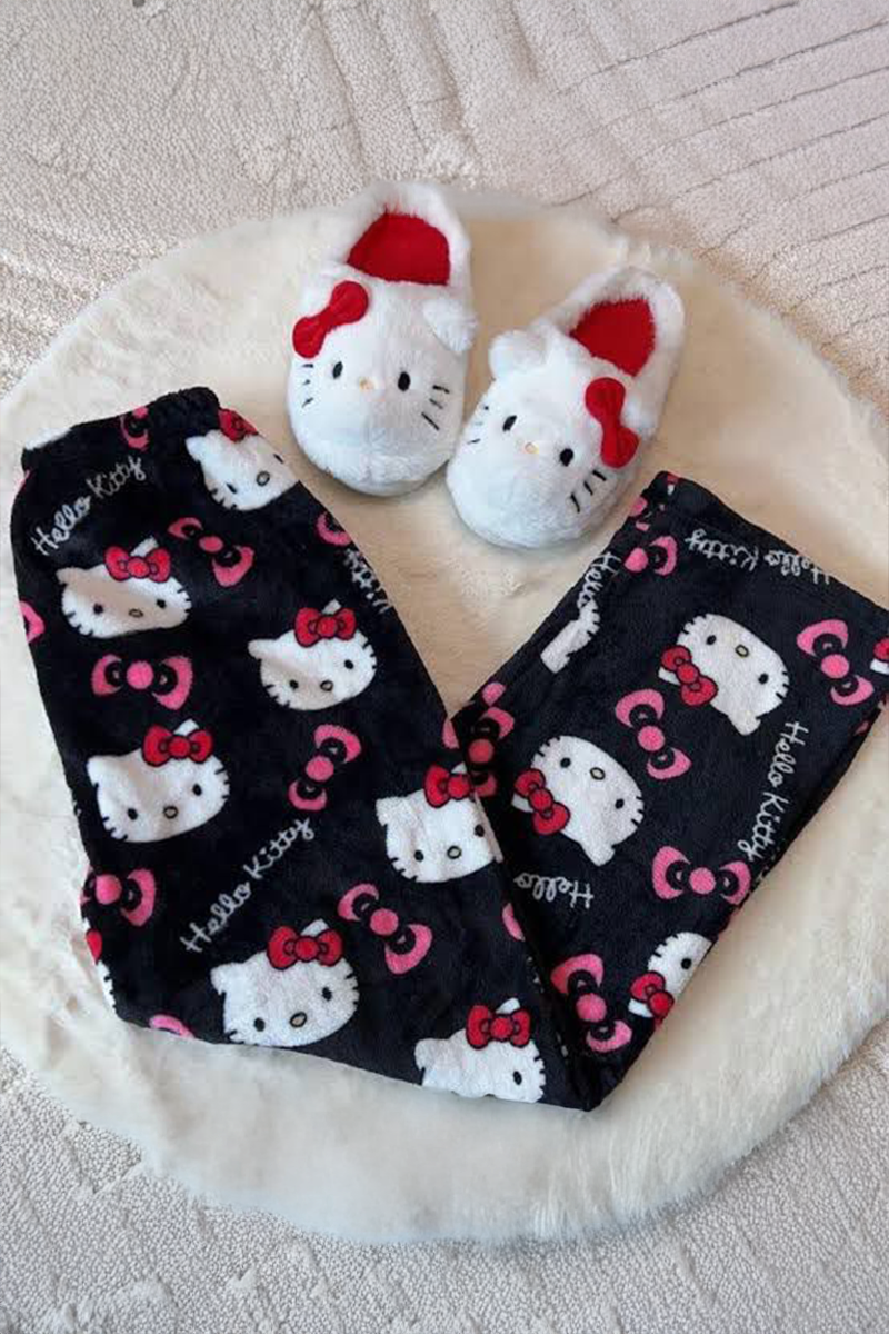 Sİyah Hello Kitty Peluş Pİjama 