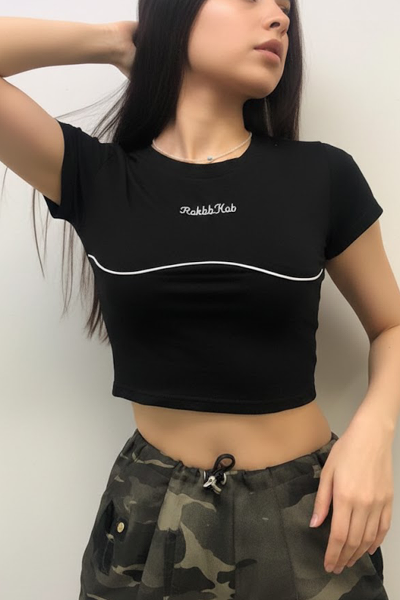 Siyah Şerit Detay Rokbb Kob Y2K Kısa Kollu Crop