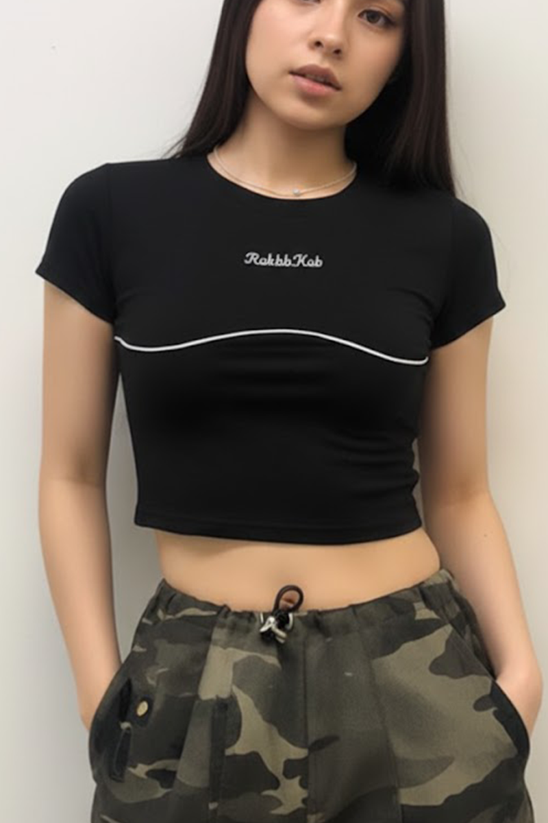 Siyah Şerit Detay Rokbb Kob Y2K Kısa Kollu Crop