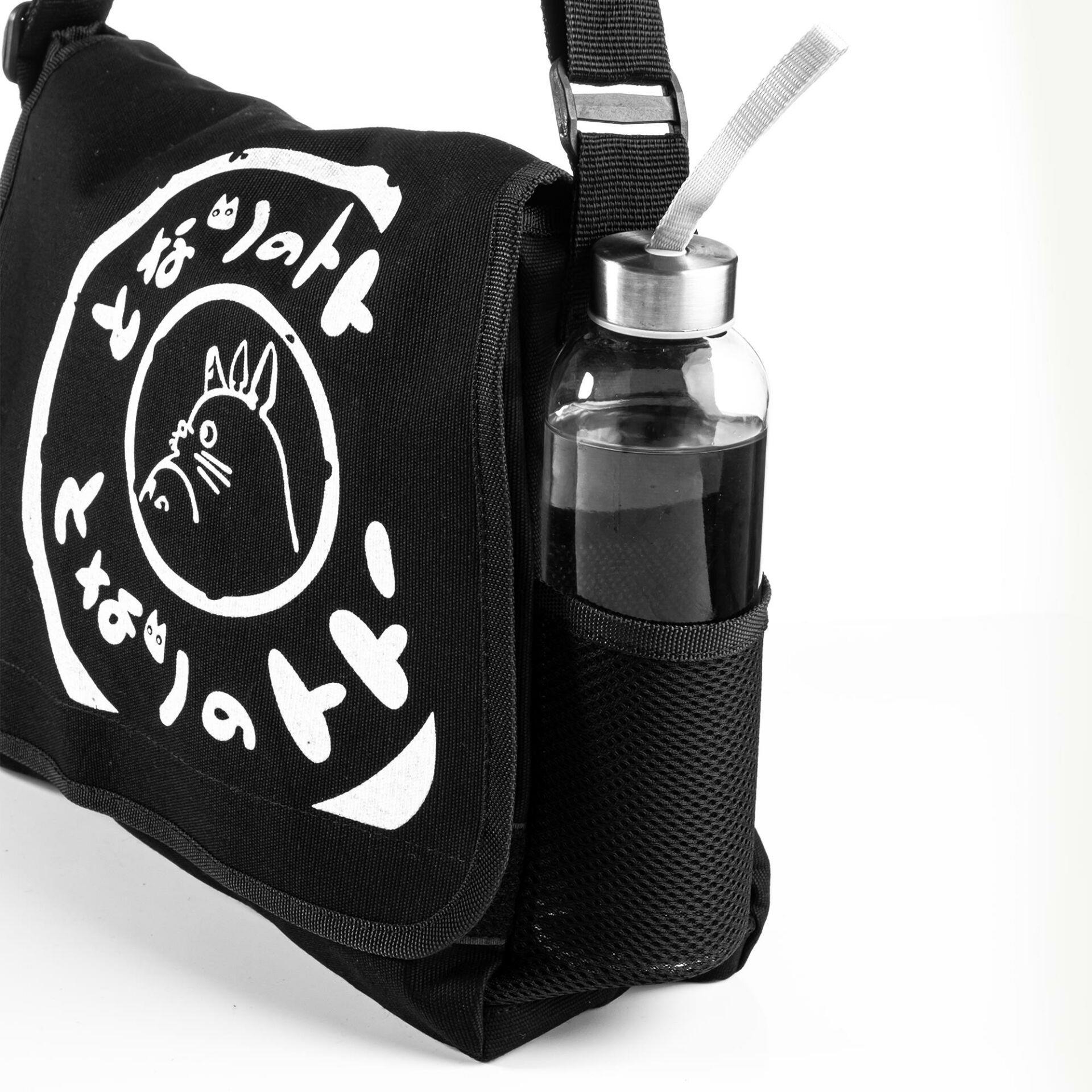 Siyah Totoro Kapaklı Yan Cepli Ve Suluk Bölmeli Postacı Çanta