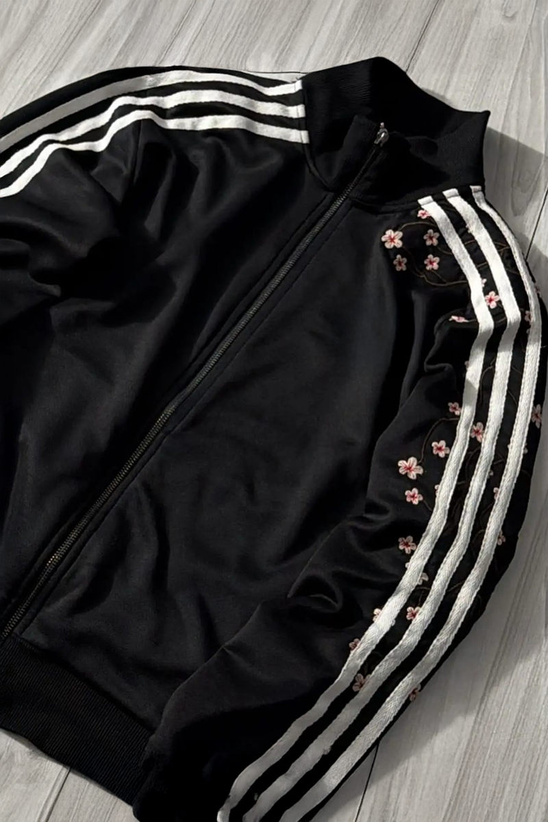 Siyah Üç Şeritli Sakura Ağacı Y2K Unisex Hırka